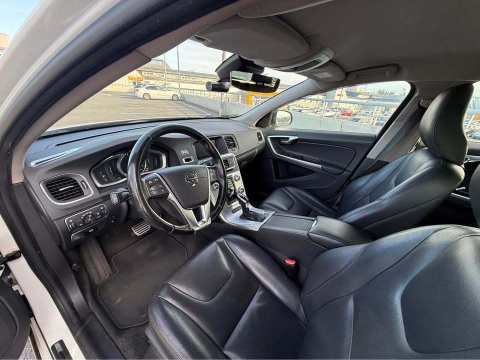 2017 Volvo V60