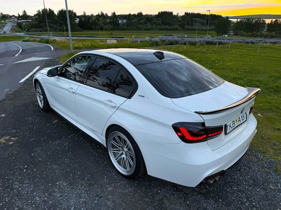 2016 BMW 3 Series 330e