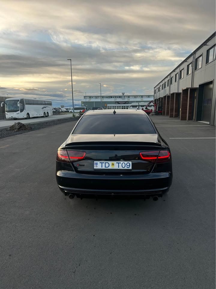 2012 Audi A8L Quattro