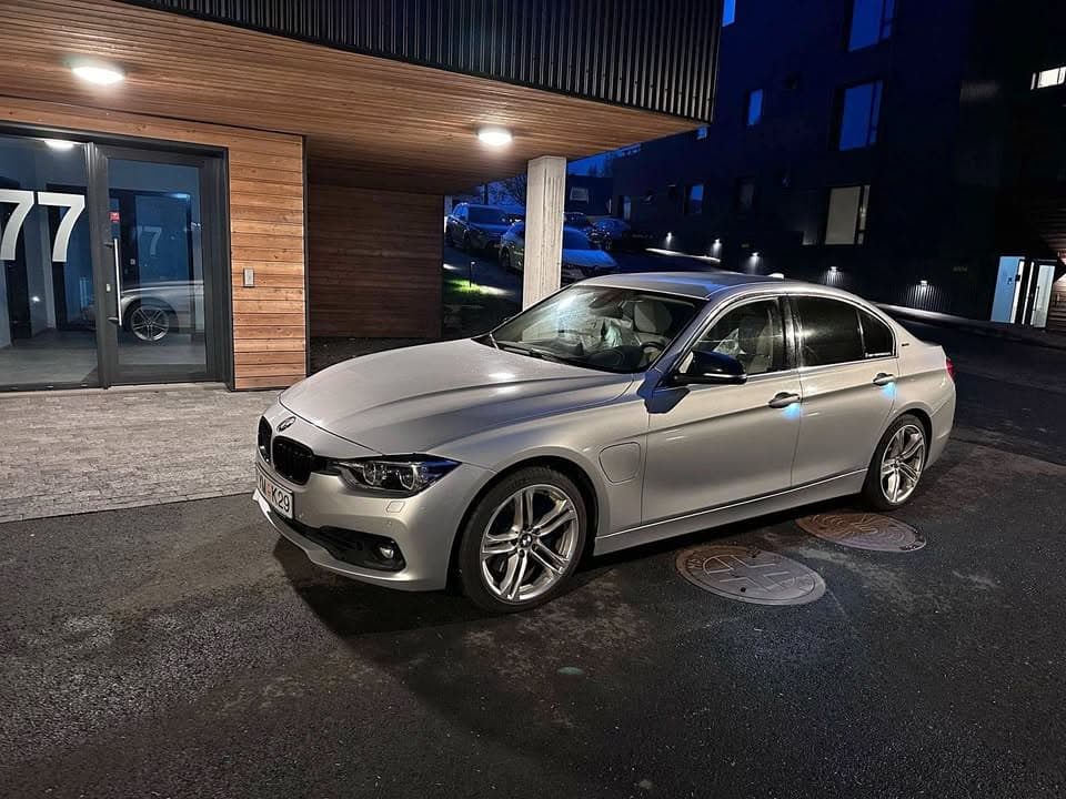 2016 BMW 3 Series 330e