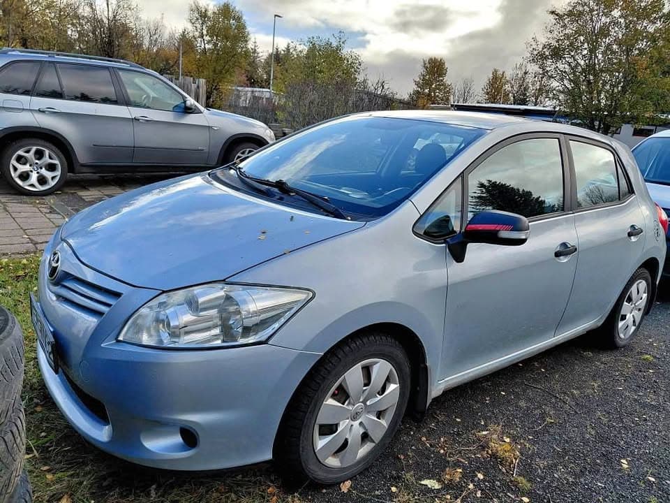 2011 Toyota Auris
