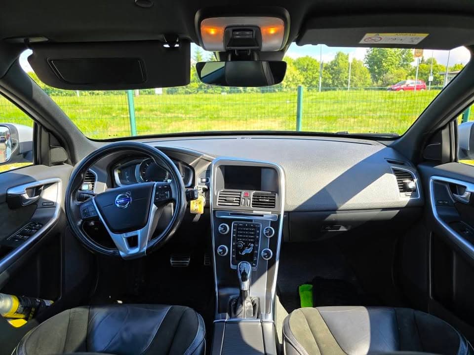 2016 Volvo XC60