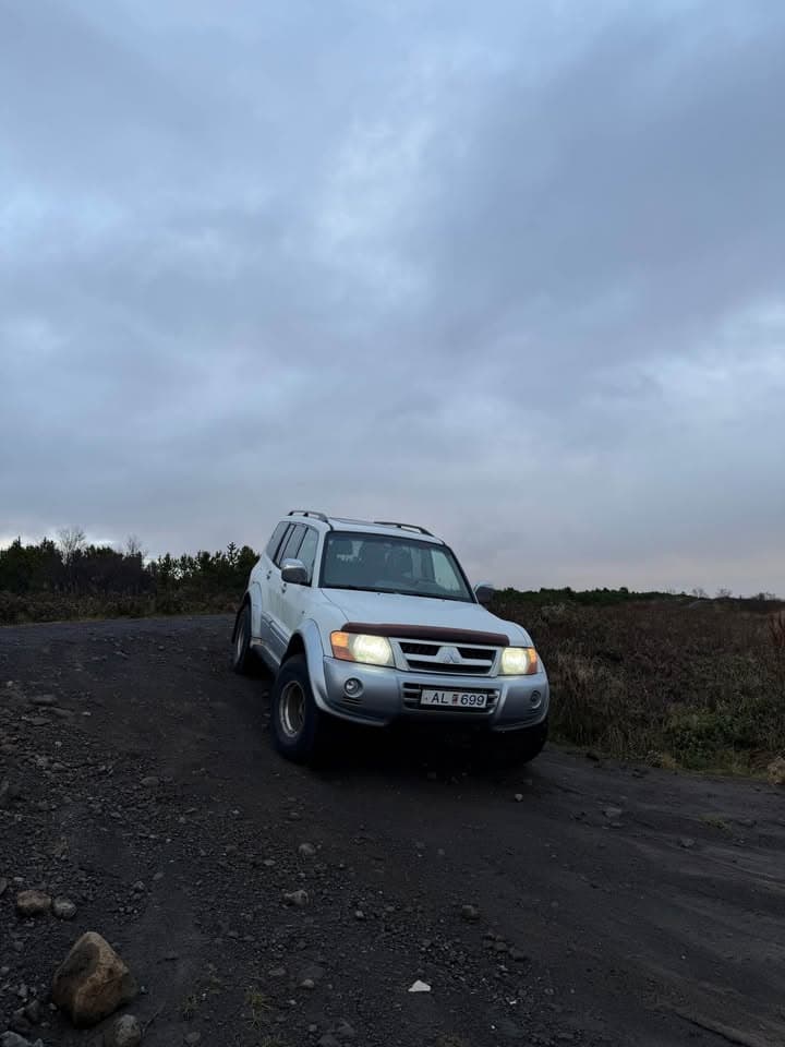 2001 Mitsubishi Pajero