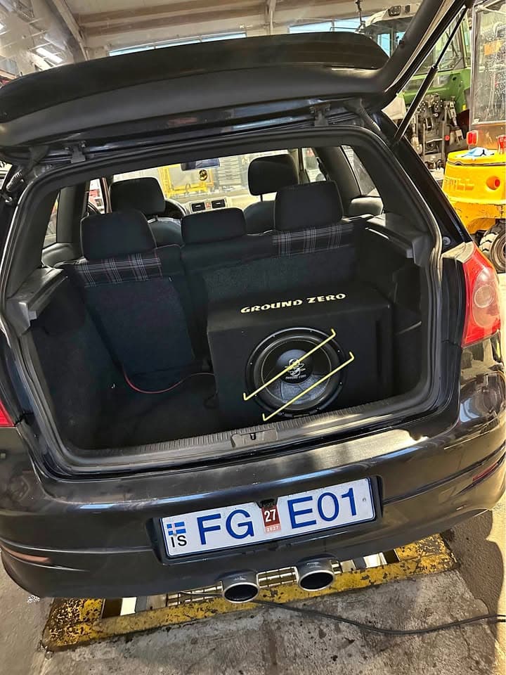 2004 Volkswagen Golf