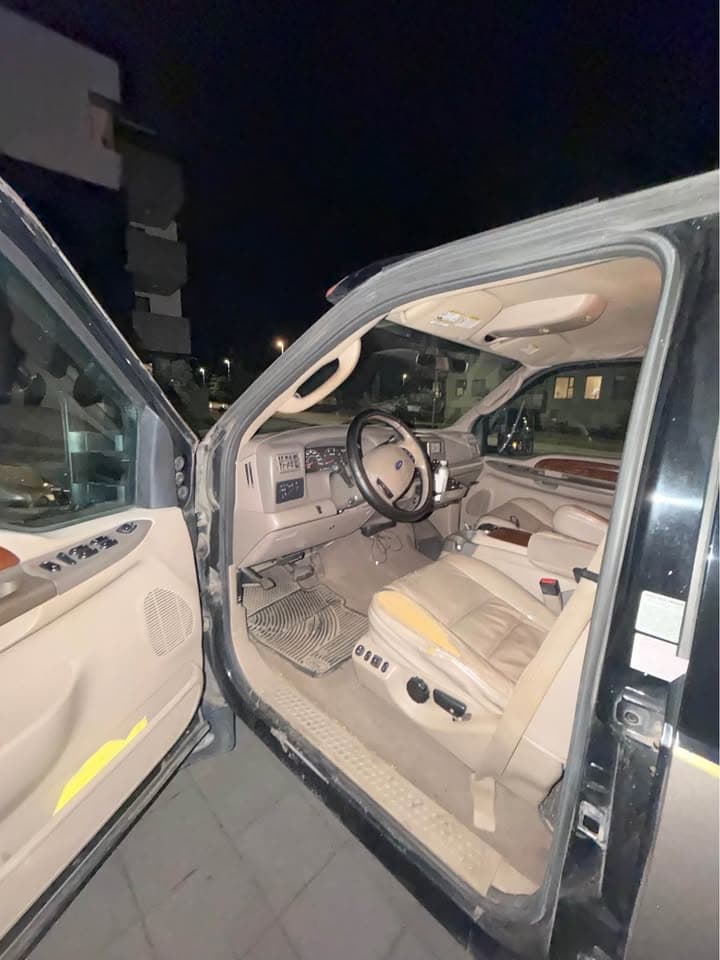 2004 Ford F-350 Lariat LE