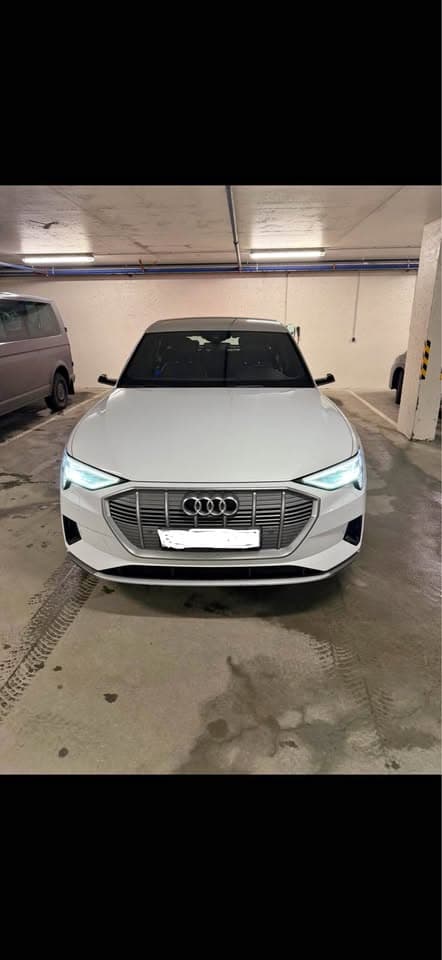 2020 Audi e-tron 50
