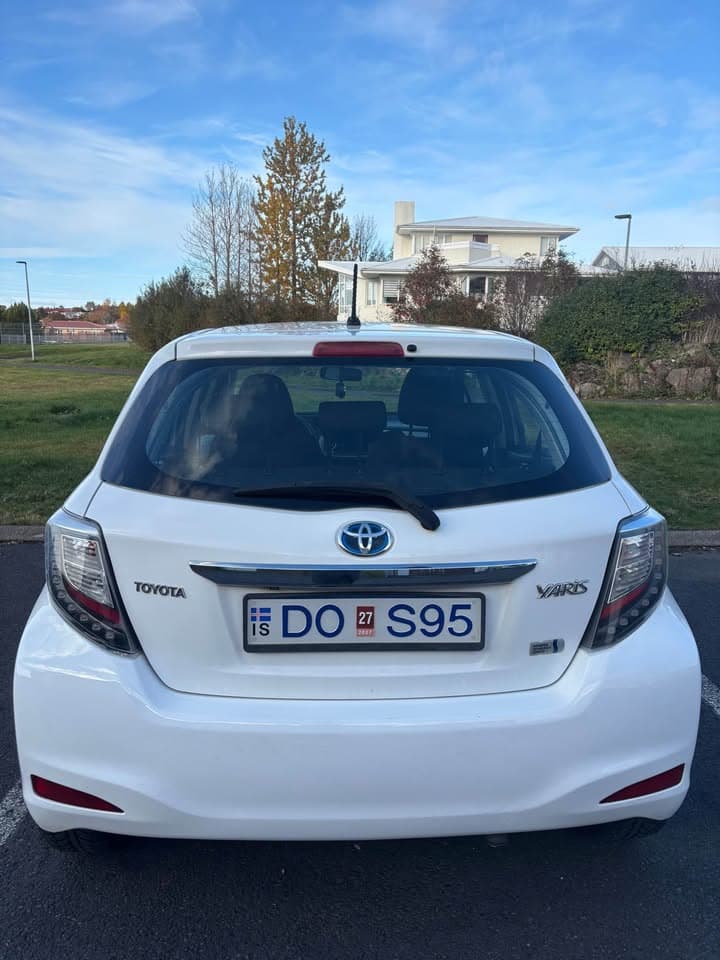 2014 Toyota Yaris Hybrid