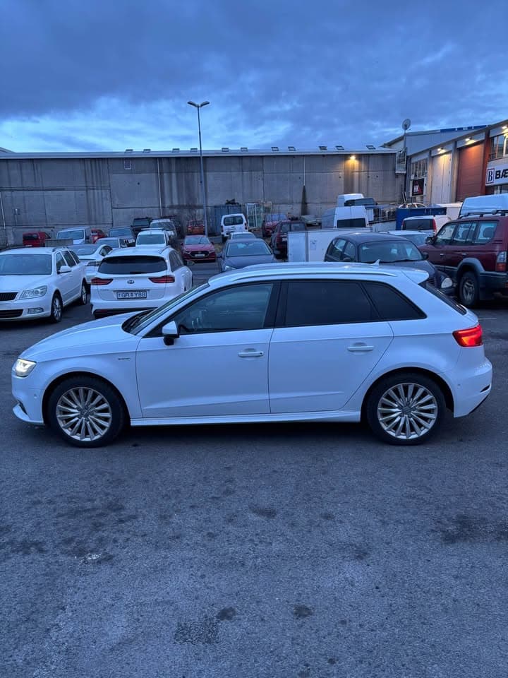 2017 Audi A3 e-tron