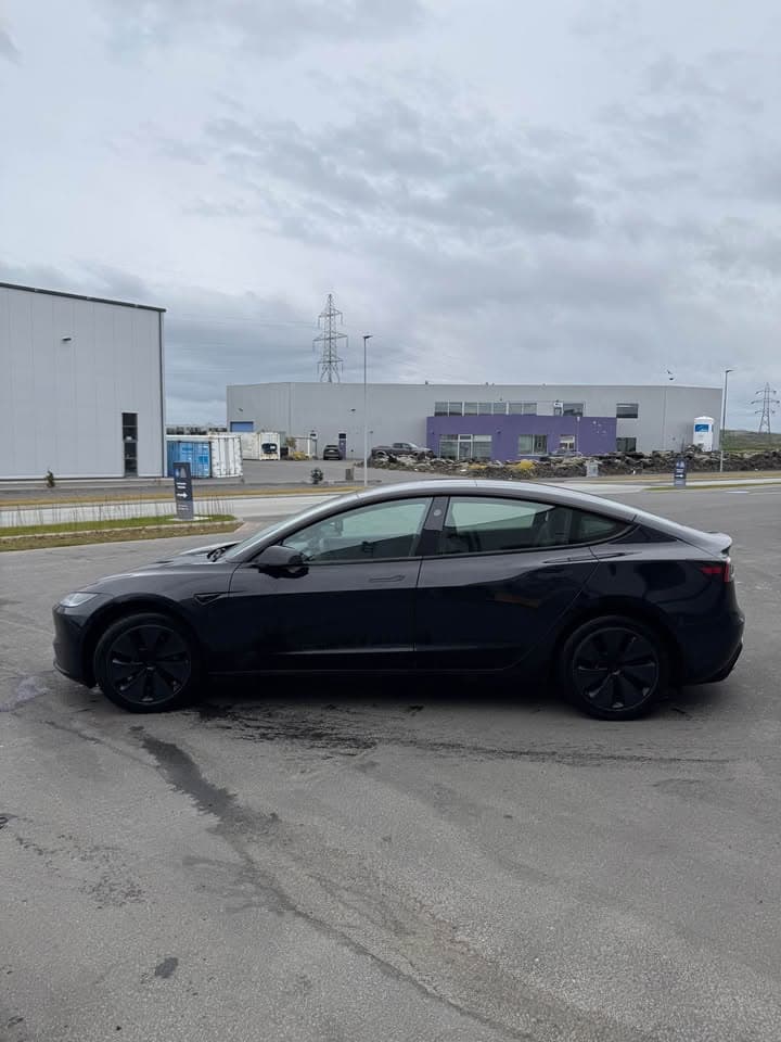 2025 Tesla Model 3
