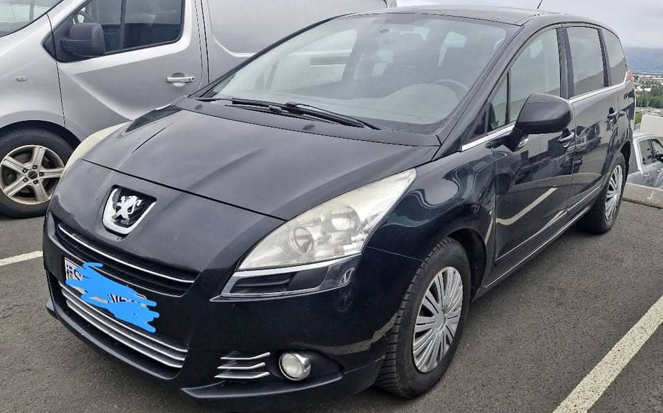 2011 Peugeot 5008