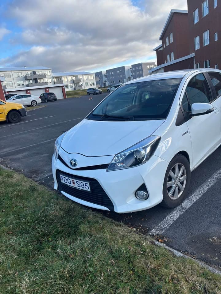2014 Toyota Yaris Hybrid