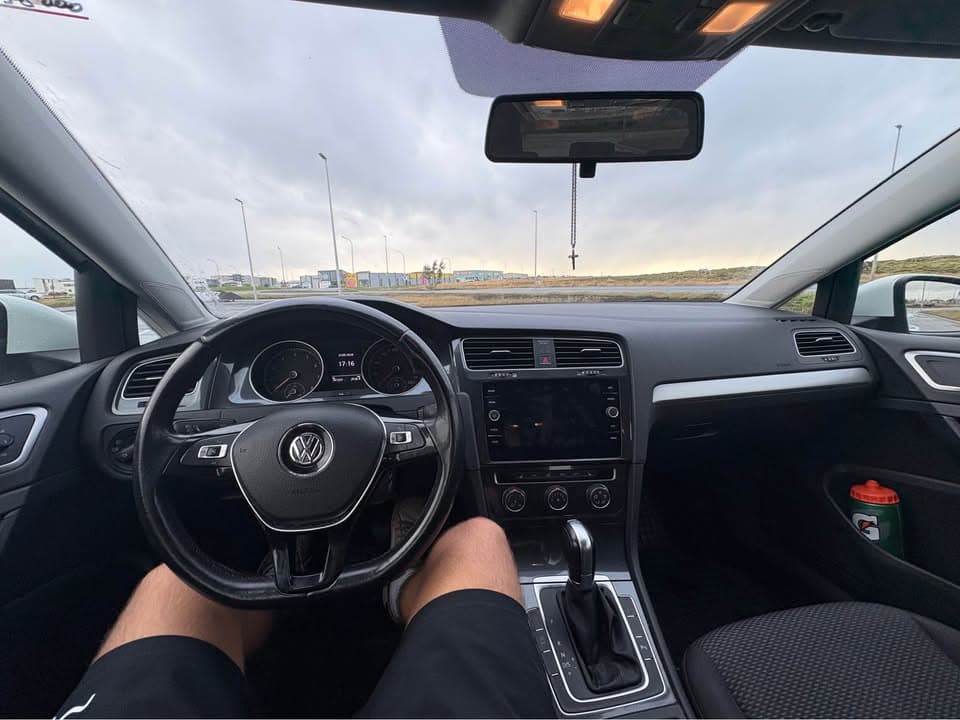 2017 Volkswagen Golf TSI