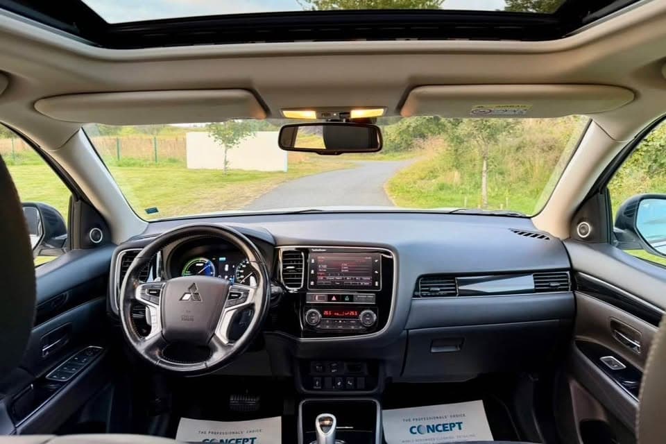 2019 Mitsubishi Outlander Intense 2 4 PHEV