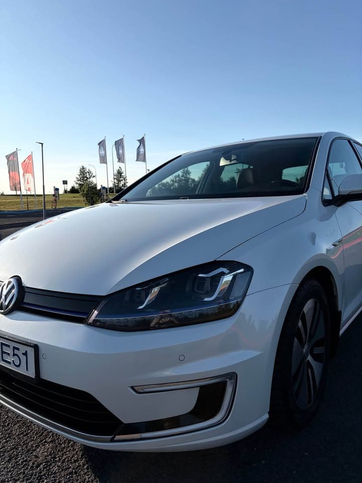 2015 Volkswagen e-Golf