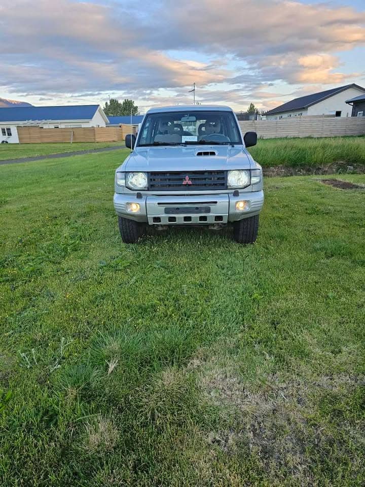 1998 Mitsubishi Pajero