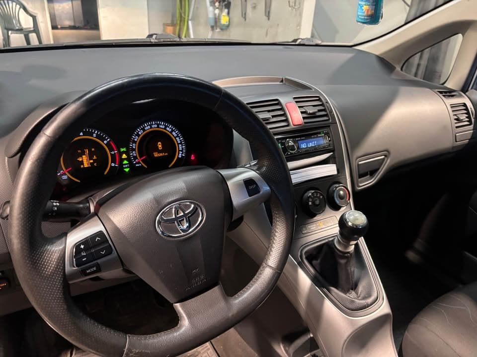 2010 Toyota Auris
