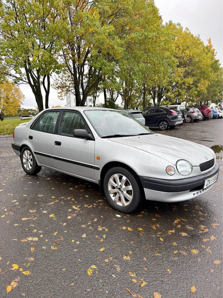 1999 Toyota Corolla