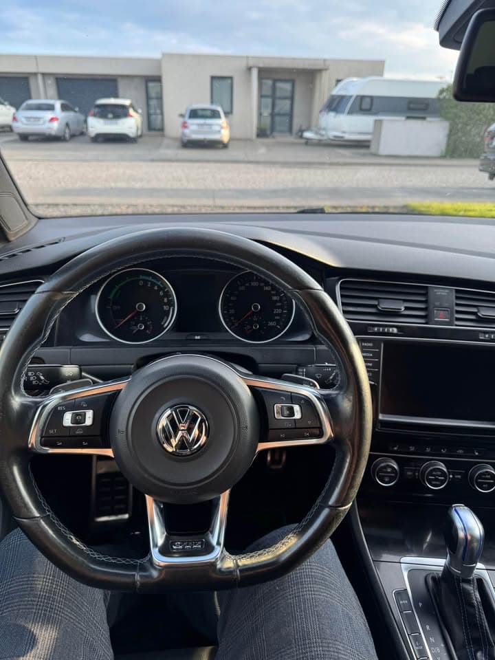 2015 Volkswagen Golf GTE Premium
