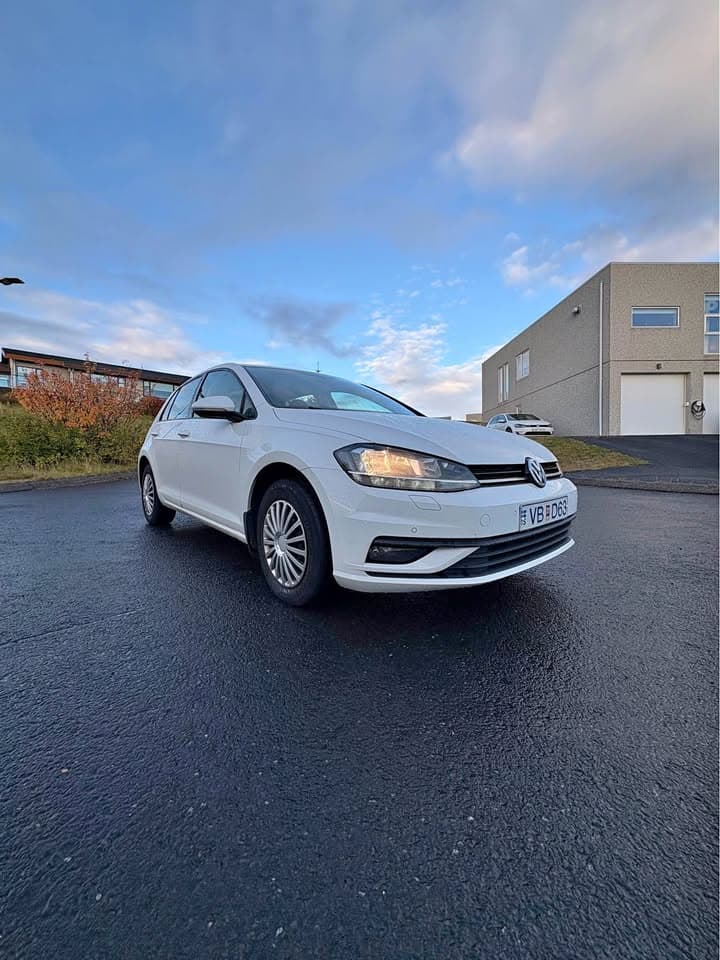 2017 Volkswagen Golf TSI