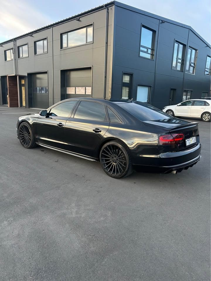 2012 Audi A8L Quattro