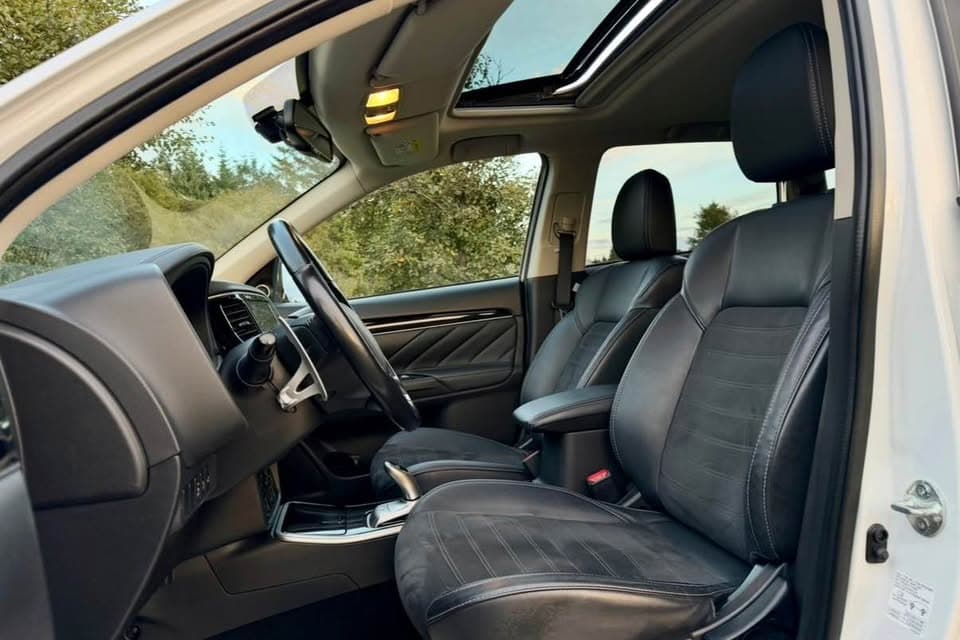 2019 Mitsubishi Outlander Intense 2 4 PHEV