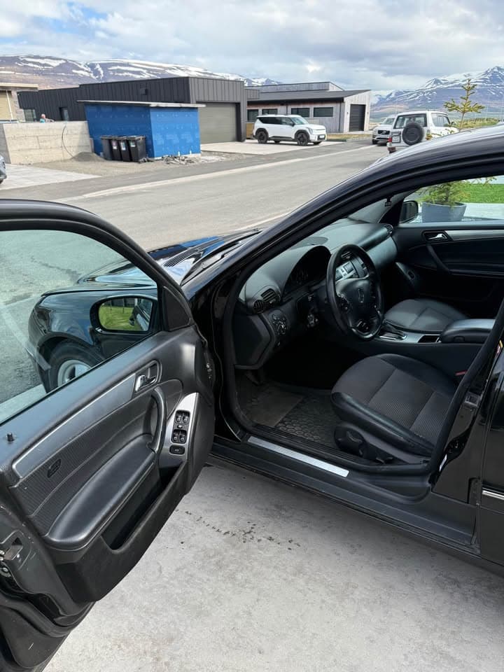 2004 Mercedes-Benz C-Class 180