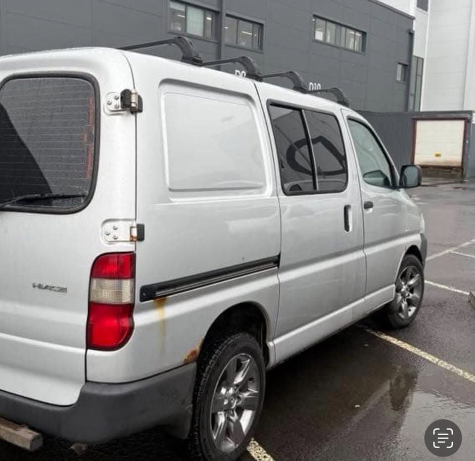2007 Toyota Hiace