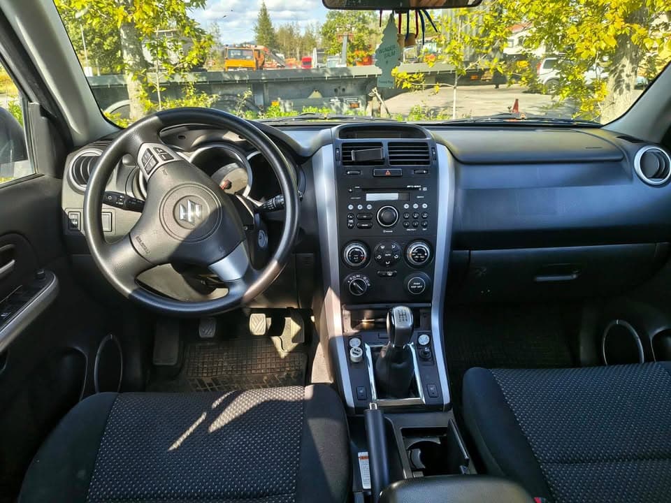 2009 Suzuki Grand Vitara 2