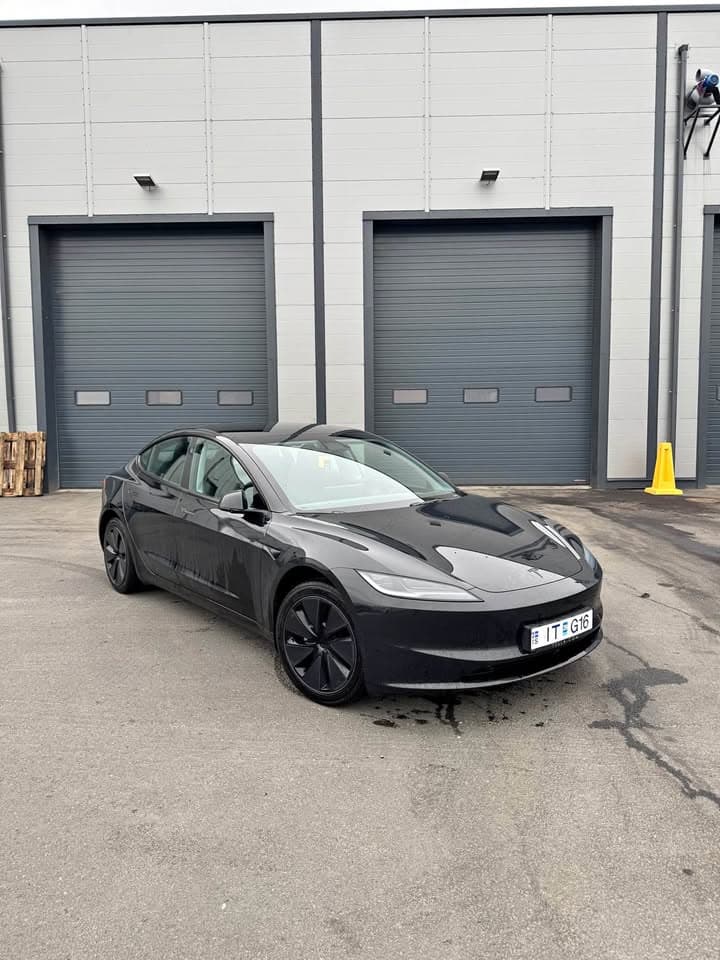 2025 Tesla Model 3