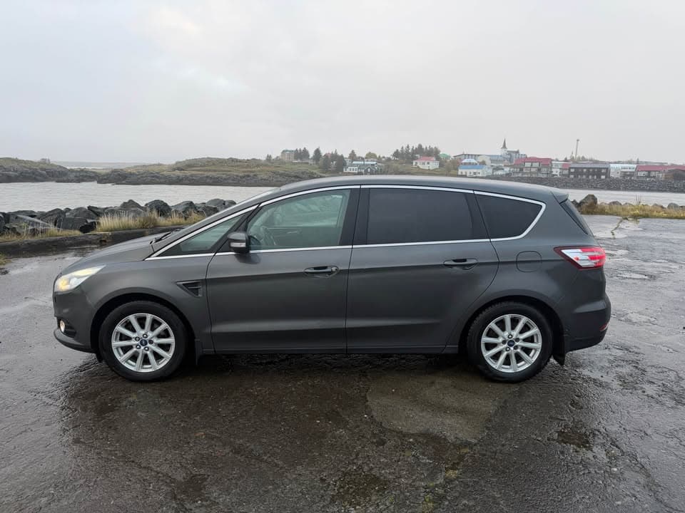 2016 Ford S-Max