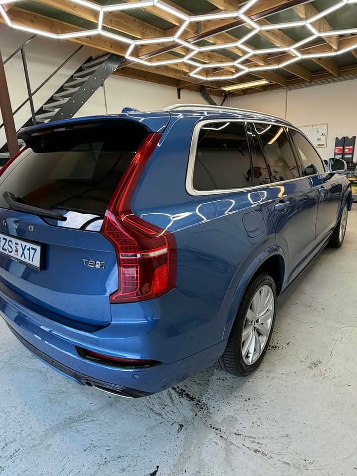 2019 Volvo XC90 T8 R Design