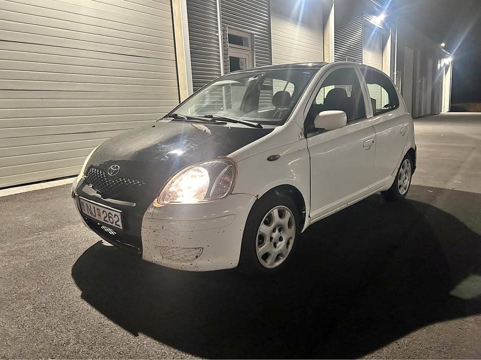 2003 Toyota Yaris