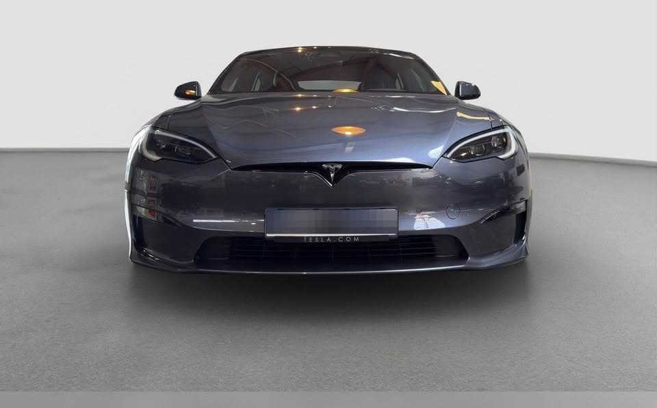 2023 Tesla Model S Plaid