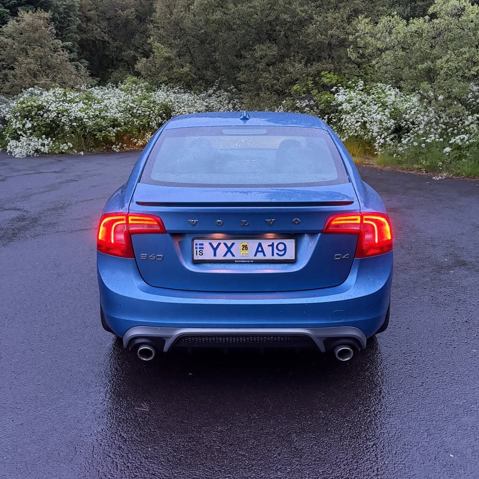 2015 Volvo S60 R-Design