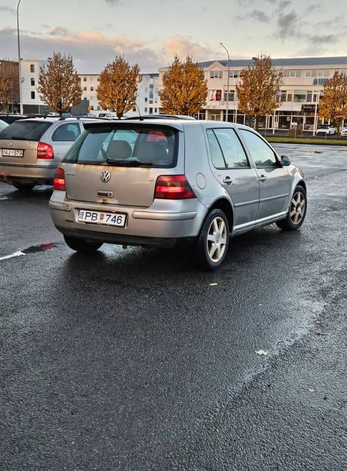 2004 Volkswagen Golf