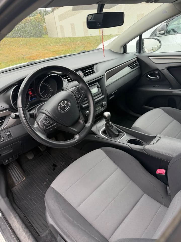 2016 Toyota Avensis