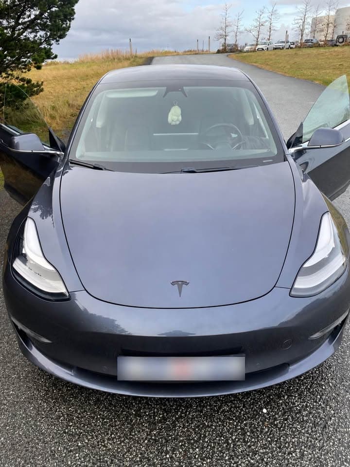 2020 Tesla Model 3 Performance
