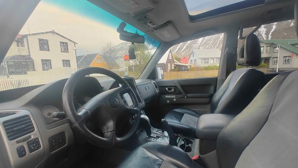 2004 Mitsubishi Pajero