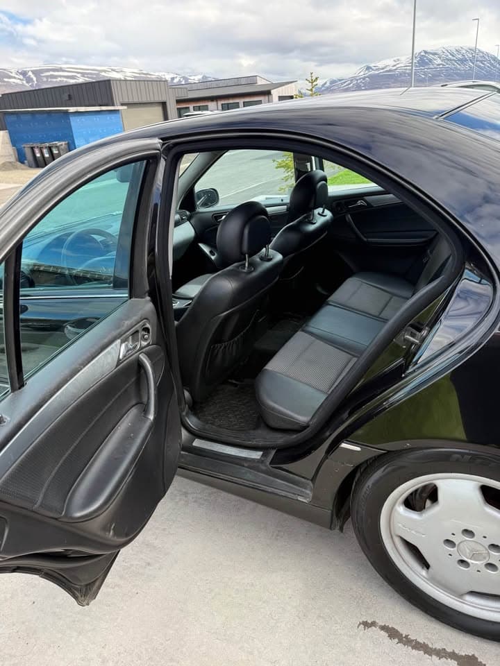 2004 Mercedes-Benz C-Class 180