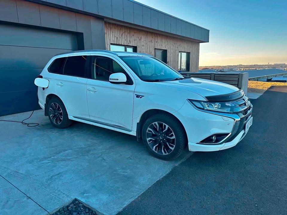 2016 Mitsubishi Outlander PHEV