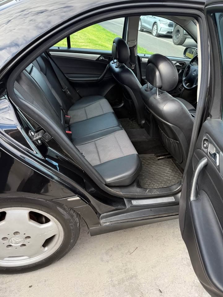2004 Mercedes-Benz C-Class 180