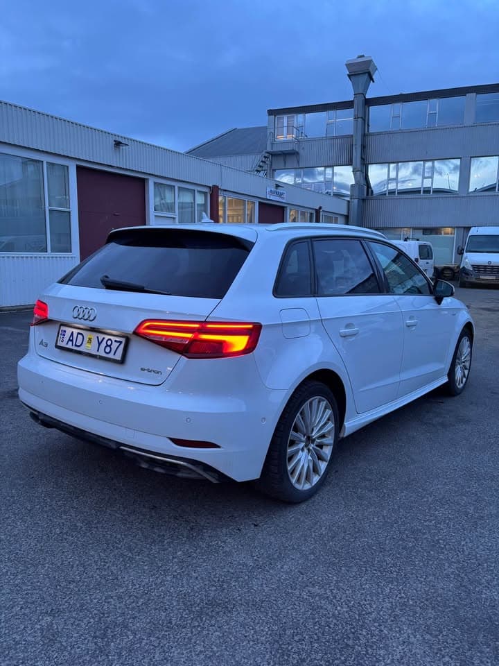 2017 Audi A3 e-tron
