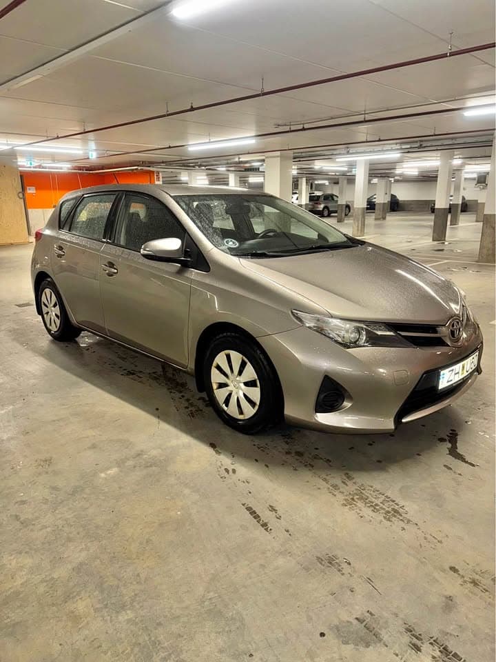 2015 Toyota Auris