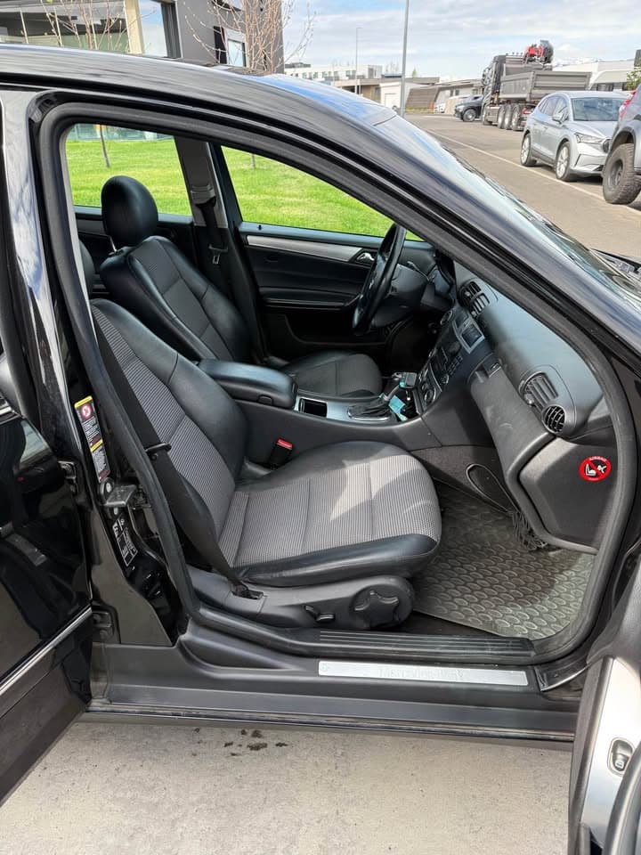 2004 Mercedes-Benz C-Class 180