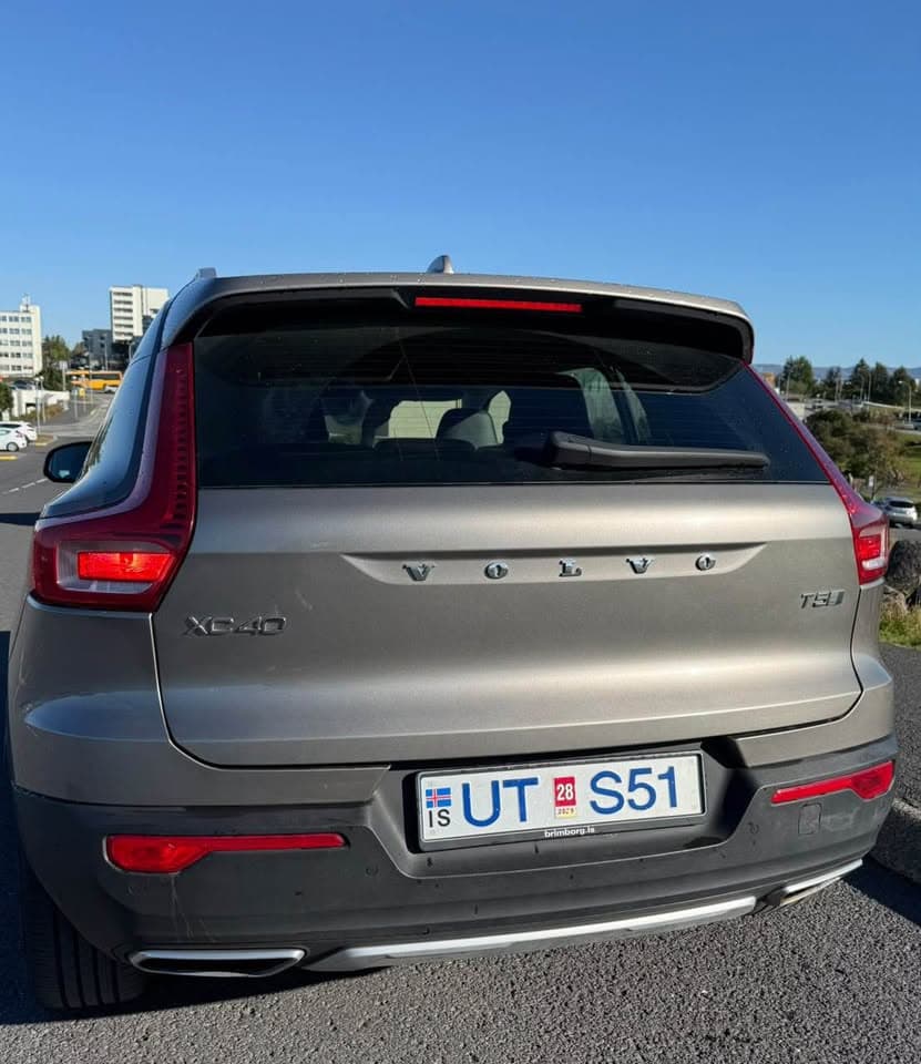 2020 Volvo XC40