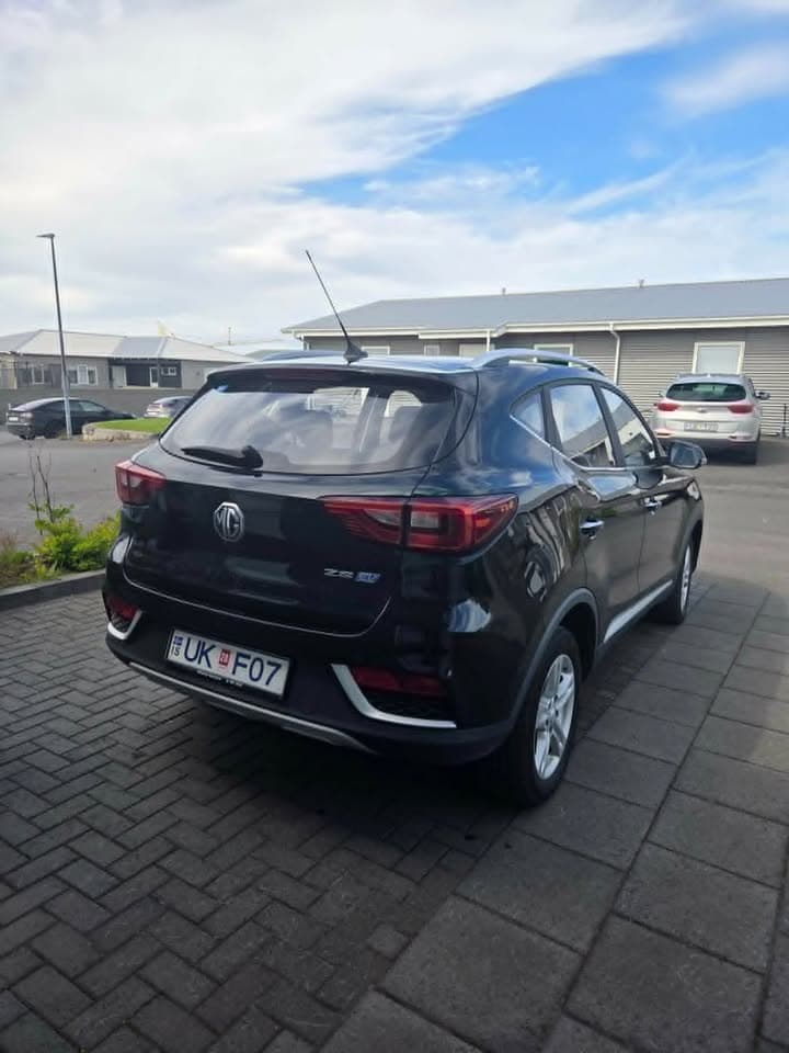 2020 MG ZS