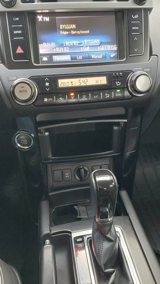 2017 Toyota Land Cruiser