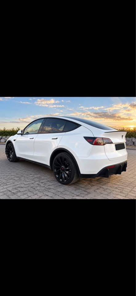 2022 Tesla Model Y LR