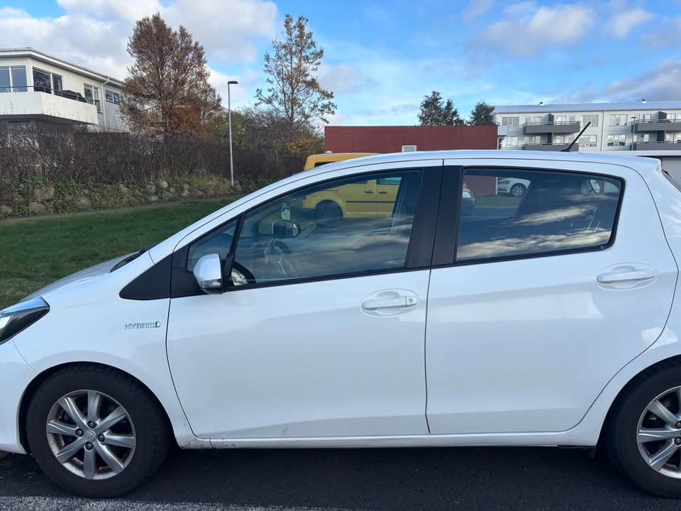 2014 Toyota Yaris Hybrid