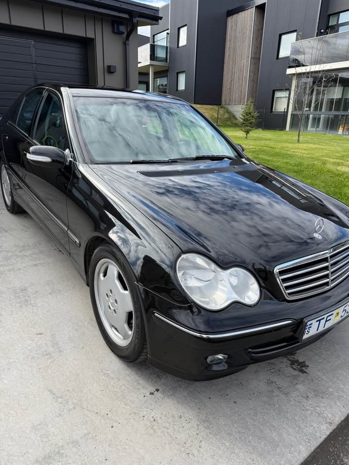 2004 Mercedes-Benz C-Class 180